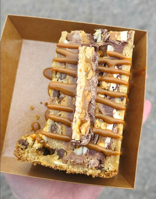Snickers Cookie Slice